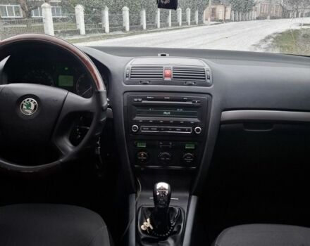 Черный Шкода Октавия, объемом двигателя 1.6 л и пробегом 279 тыс. км за 5700 $, фото 5 на Automoto.ua