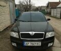 Черный Шкода Октавия, объемом двигателя 2 л и пробегом 153 тыс. км за 5300 $, фото 1 на Automoto.ua
