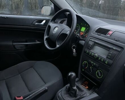 Черный Шкода Октавия, объемом двигателя 1.9 л и пробегом 340 тыс. км за 3000 $, фото 5 на Automoto.ua