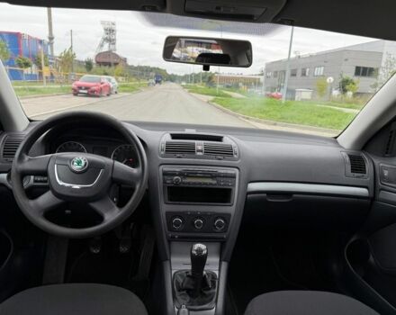 Черный Шкода Октавия, объемом двигателя 1.9 л и пробегом 258 тыс. км за 2350 $, фото 7 на Automoto.ua