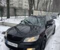 Черный Шкода Октавия, объемом двигателя 1.6 л и пробегом 295 тыс. км за 4950 $, фото 1 на Automoto.ua