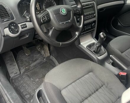 Черный Шкода Октавия, объемом двигателя 1.4 л и пробегом 100 тыс. км за 8200 $, фото 6 на Automoto.ua