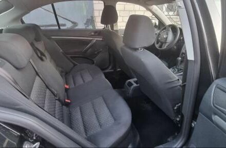 Черный Шкода Октавия, объемом двигателя 1 л и пробегом 196 тыс. км за 6500 $, фото 4 на Automoto.ua