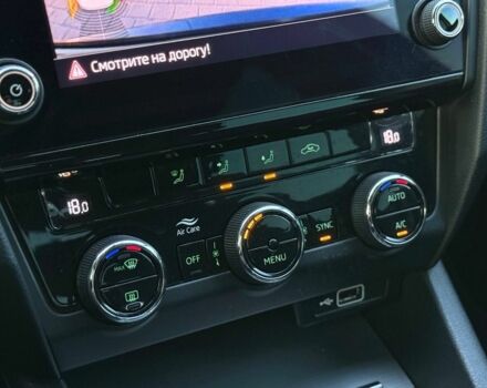 Черный Шкода Октавия, объемом двигателя 1.6 л и пробегом 250 тыс. км за 11800 $, фото 17 на Automoto.ua