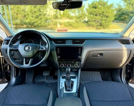 Черный Шкода Октавия, объемом двигателя 1.6 л и пробегом 250 тыс. км за 11800 $, фото 13 на Automoto.ua