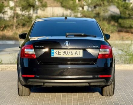 Черный Шкода Октавия, объемом двигателя 1.6 л и пробегом 250 тыс. км за 11800 $, фото 6 на Automoto.ua