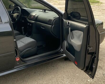 Черный Шкода Октавия, объемом двигателя 1.6 л и пробегом 260 тыс. км за 4700 $, фото 5 на Automoto.ua