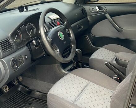 Чорний Шкода Октавія, об'ємом двигуна 1.6 л та пробігом 260 тис. км за 4900 $, фото 9 на Automoto.ua