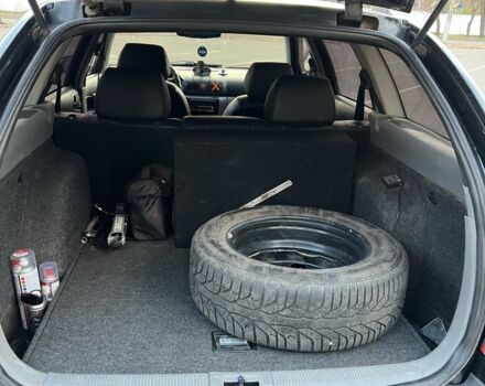 Черный Шкода Октавия, объемом двигателя 1.6 л и пробегом 302 тыс. км за 3900 $, фото 6 на Automoto.ua