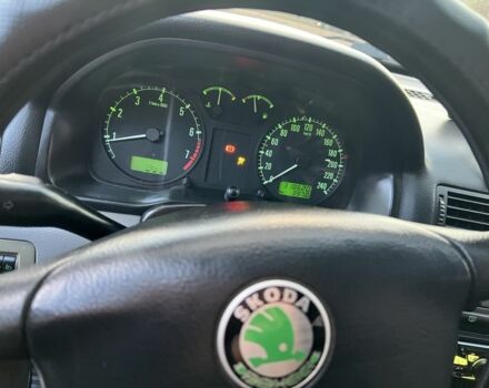 Черный Шкода Октавия, объемом двигателя 1.6 л и пробегом 302 тыс. км за 3900 $, фото 7 на Automoto.ua