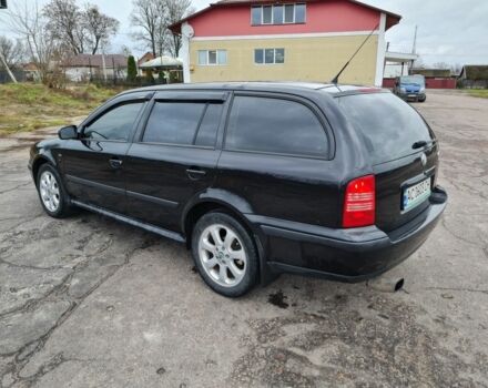 Черный Шкода Октавия, объемом двигателя 1.8 л и пробегом 370 тыс. км за 3500 $, фото 13 на Automoto.ua