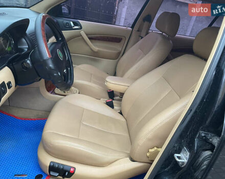 Черный Шкода Октавия, объемом двигателя 1.78 л и пробегом 395 тыс. км за 4500 $, фото 4 на Automoto.ua