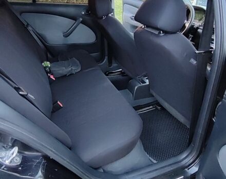 Черный Шкода Октавия, объемом двигателя 1.6 л и пробегом 313 тыс. км за 3850 $, фото 7 на Automoto.ua