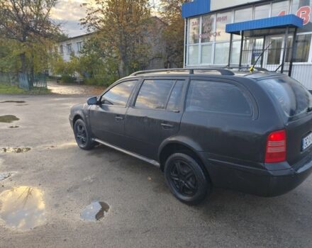 Черный Шкода Октавия, объемом двигателя 1 л и пробегом 302 тыс. км за 1600 $, фото 3 на Automoto.ua