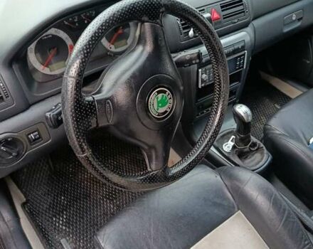 Черный Шкода Октавия, объемом двигателя 1.78 л и пробегом 265 тыс. км за 4500 $, фото 3 на Automoto.ua