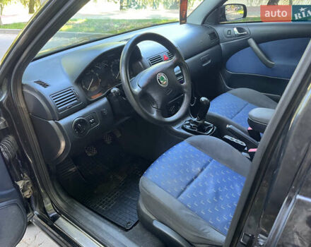 Чорний Шкода Октавія, об'ємом двигуна 1.6 л та пробігом 288 тис. км за 4200 $, фото 7 на Automoto.ua