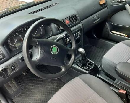 Черный Шкода Октавия, объемом двигателя 1.78 л и пробегом 189 тыс. км за 3800 $, фото 2 на Automoto.ua