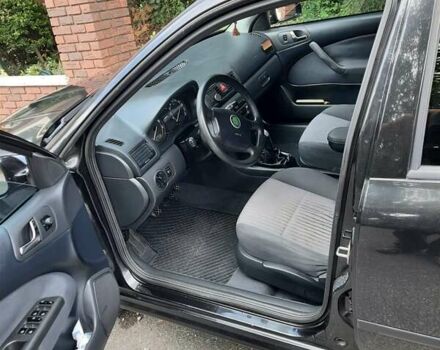 Черный Шкода Октавия, объемом двигателя 1.78 л и пробегом 189 тыс. км за 3800 $, фото 1 на Automoto.ua