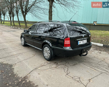 Черный Шкода Октавия, объемом двигателя 1.6 л и пробегом 263 тыс. км за 4500 $, фото 14 на Automoto.ua