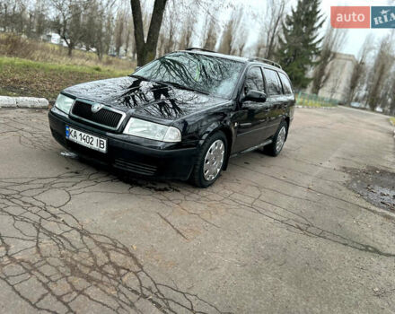 Черный Шкода Октавия, объемом двигателя 1.6 л и пробегом 263 тыс. км за 4500 $, фото 4 на Automoto.ua