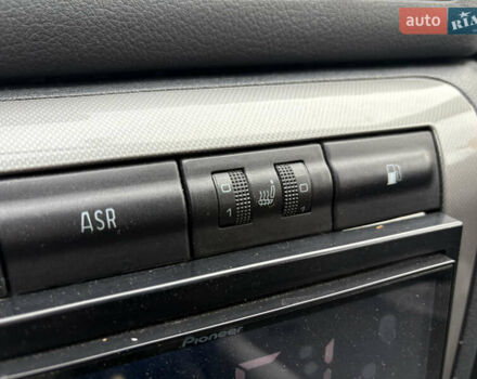 Черный Шкода Октавия, объемом двигателя 1.98 л и пробегом 240 тыс. км за 4450 $, фото 10 на Automoto.ua