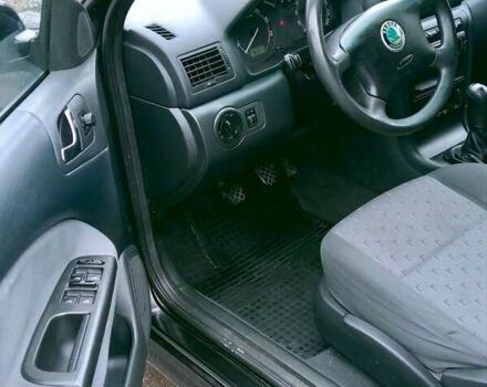 Черный Шкода Октавия, объемом двигателя 1.6 л и пробегом 220 тыс. км за 4600 $, фото 8 на Automoto.ua