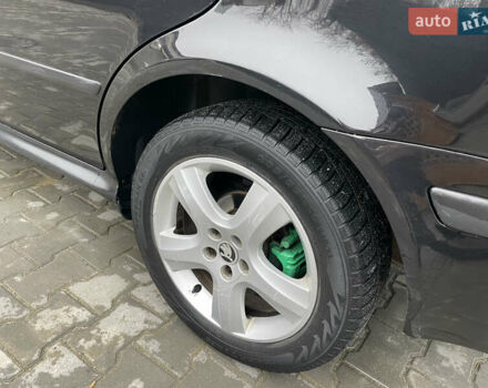 Черный Шкода Октавия, объемом двигателя 1.6 л и пробегом 348 тыс. км за 4200 $, фото 16 на Automoto.ua