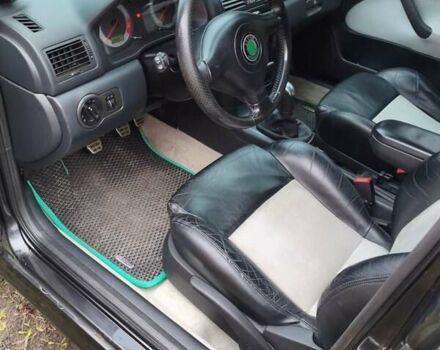 Черный Шкода Октавия, объемом двигателя 1.78 л и пробегом 235 тыс. км за 7000 $, фото 3 на Automoto.ua