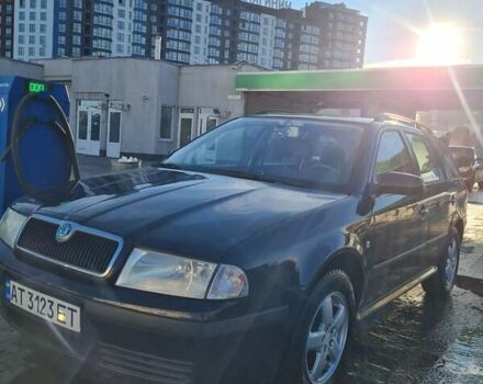 Черный Шкода Октавия, объемом двигателя 1.6 л и пробегом 221 тыс. км за 3200 $, фото 1 на Automoto.ua