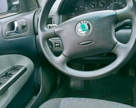 Черный Шкода Октавия, объемом двигателя 1.6 л и пробегом 220 тыс. км за 4600 $, фото 6 на Automoto.ua