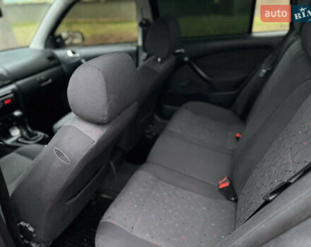 Черный Шкода Октавия, объемом двигателя 1.6 л и пробегом 263 тыс. км за 4500 $, фото 7 на Automoto.ua