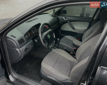 Черный Шкода Октавия, объемом двигателя 1.6 л и пробегом 348 тыс. км за 4200 $, фото 20 на Automoto.ua