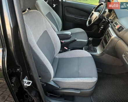 Черный Шкода Октавия, объемом двигателя 1.6 л и пробегом 168 тыс. км за 4950 $, фото 12 на Automoto.ua