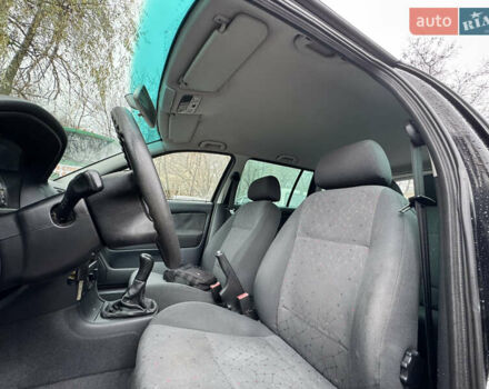 Черный Шкода Октавия, объемом двигателя 1.6 л и пробегом 215 тыс. км за 4800 $, фото 22 на Automoto.ua