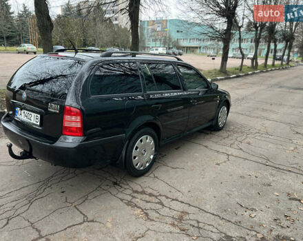 Черный Шкода Октавия, объемом двигателя 1.6 л и пробегом 263 тыс. км за 4500 $, фото 11 на Automoto.ua