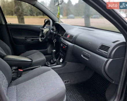 Чорний Шкода Октавія, об'ємом двигуна 1.6 л та пробігом 260 тис. км за 4100 $, фото 5 на Automoto.ua