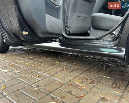 Черный Шкода Октавия, объемом двигателя 1.6 л и пробегом 215 тыс. км за 4800 $, фото 8 на Automoto.ua