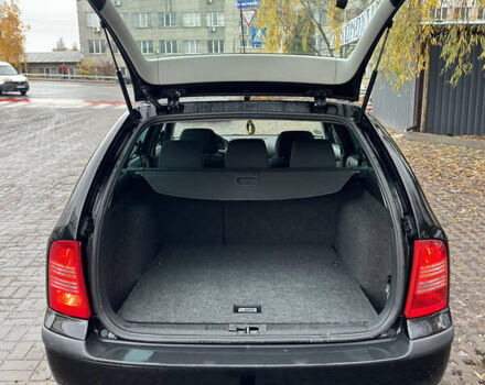 Черный Шкода Октавия, объемом двигателя 1.6 л и пробегом 215 тыс. км за 4800 $, фото 6 на Automoto.ua