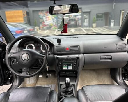 Черный Шкода Октавия, объемом двигателя 1.8 л и пробегом 252 тыс. км за 5900 $, фото 12 на Automoto.ua