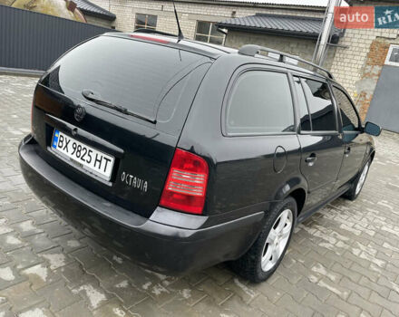 Черный Шкода Октавия, объемом двигателя 1.6 л и пробегом 348 тыс. км за 4200 $, фото 10 на Automoto.ua