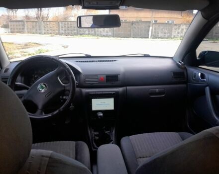 Чорний Шкода Октавія, об'ємом двигуна 2 л та пробігом 317 тис. км за 4200 $, фото 7 на Automoto.ua