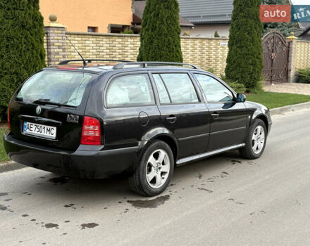 Черный Шкода Октавия, объемом двигателя 1.98 л и пробегом 240 тыс. км за 4450 $, фото 3 на Automoto.ua