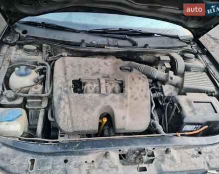 Черный Шкода Октавия, объемом двигателя 1.6 л и пробегом 221 тыс. км за 3200 $, фото 24 на Automoto.ua