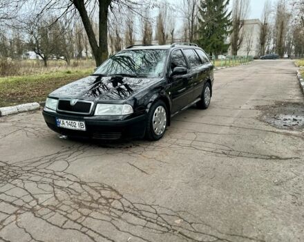 Черный Шкода Октавия, объемом двигателя 1.6 л и пробегом 279 тыс. км за 4500 $, фото 1 на Automoto.ua