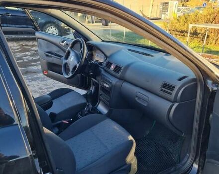 Черный Шкода Октавия, объемом двигателя 1.6 л и пробегом 221 тыс. км за 3200 $, фото 18 на Automoto.ua