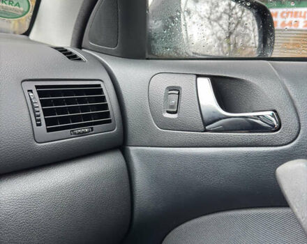 Черный Шкода Октавия, объемом двигателя 1.6 л и пробегом 215 тыс. км за 4800 $, фото 21 на Automoto.ua