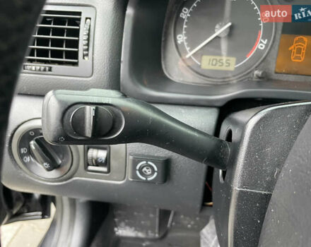 Черный Шкода Октавия, объемом двигателя 1.6 л и пробегом 348 тыс. км за 4200 $, фото 27 на Automoto.ua