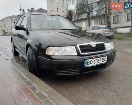 Черный Шкода Октавия, объемом двигателя 1.6 л и пробегом 260 тыс. км за 4800 $, фото 5 на Automoto.ua