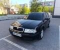 Черный Шкода Октавия, объемом двигателя 1.6 л и пробегом 188 тыс. км за 5699 $, фото 1 на Automoto.ua