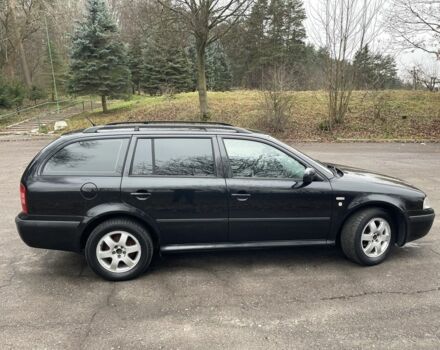 Черный Шкода Октавия, объемом двигателя 1.6 л и пробегом 217 тыс. км за 4599 $, фото 2 на Automoto.ua